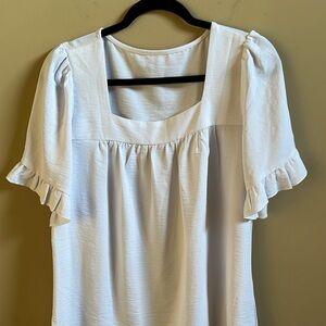 Adorable blouse! White!